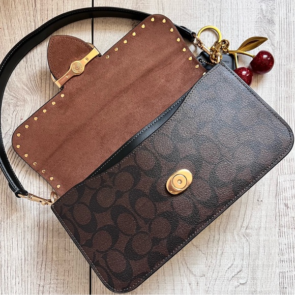 Coach Morgan Shoulder Bag In Colorblock Signature Canvas With Rivets - Picture 5 of 9